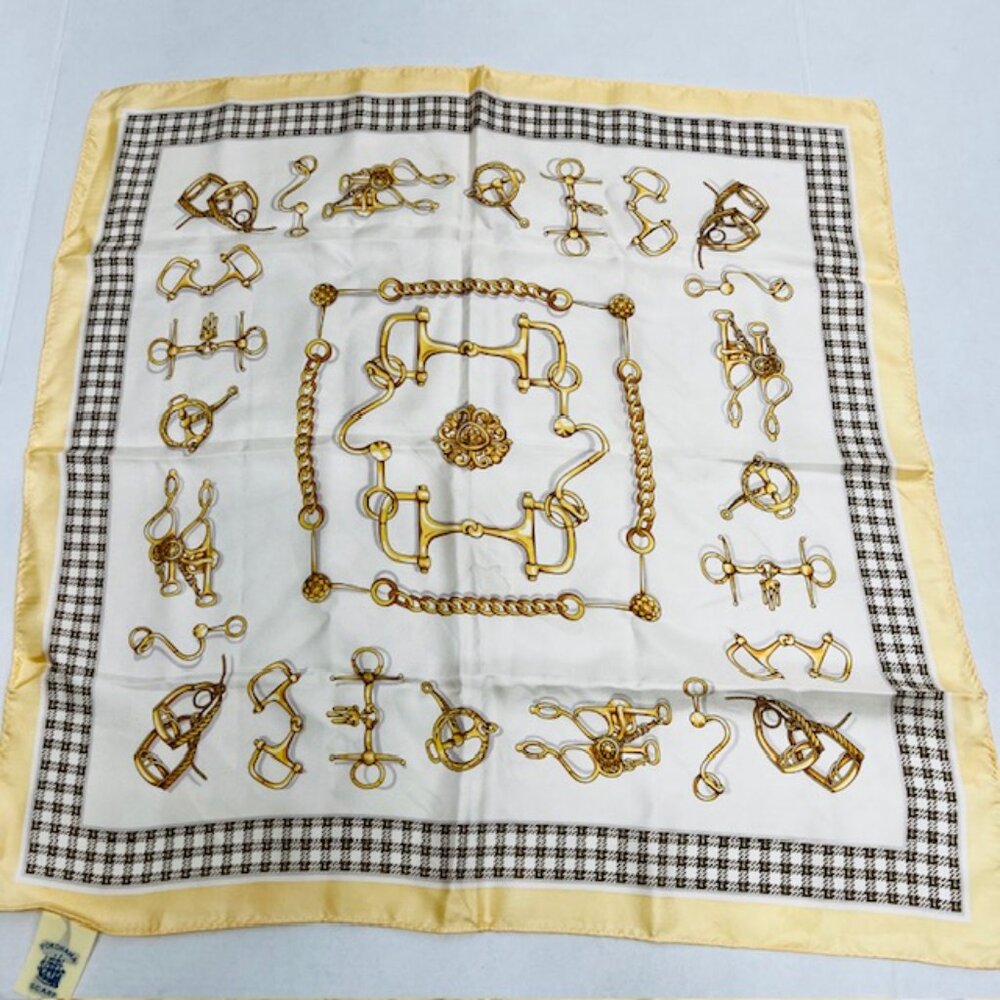 Vintage Yokohama mini scarf 100% silk satin , 20"x20", color beige ivery (10) - Picture 6 of 9